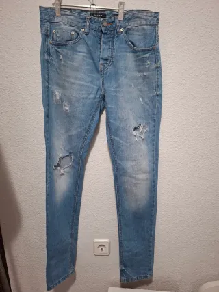 Vaqueros Pull&Bear desgastados