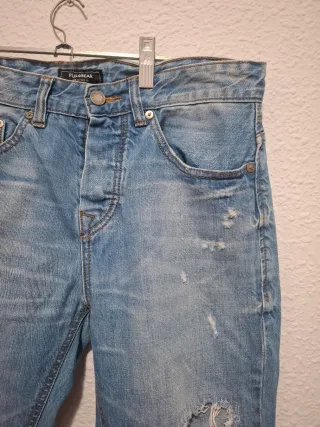 Vaqueros Pull&Bear desgastados