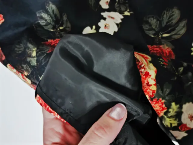 Falda Mango diseño floral.