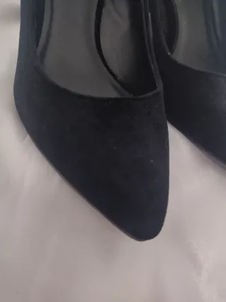 Zapatos negros tacón bajo