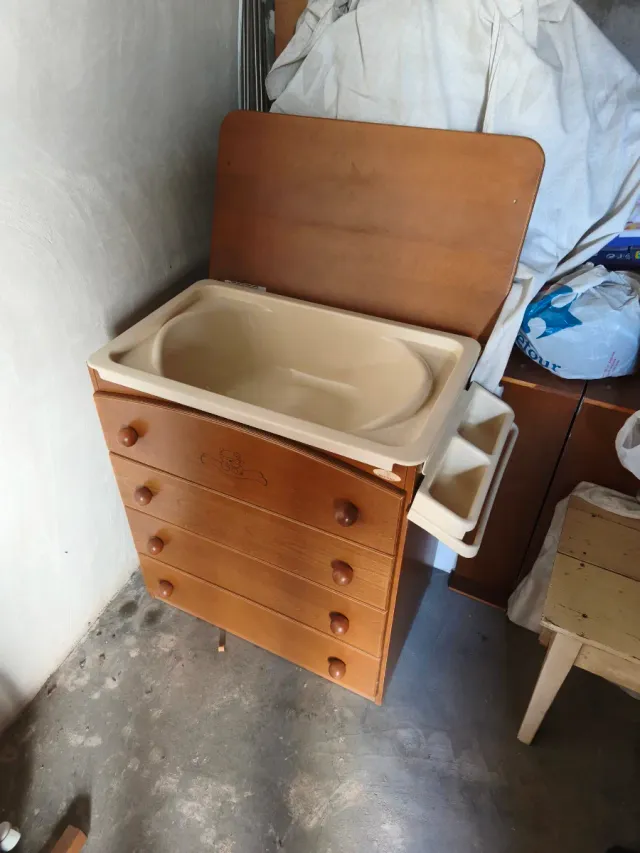 Cómoda infantil de madera