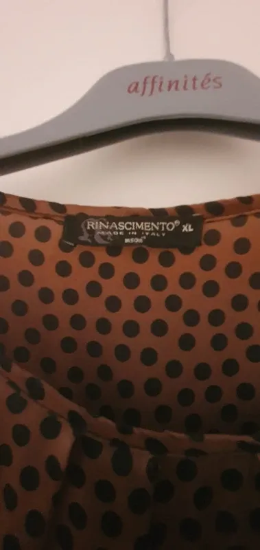 Vestido Rinascimento bicolor con lunares – XL