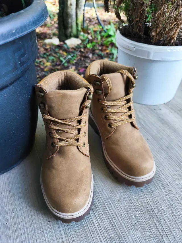 Botines de ante color camel