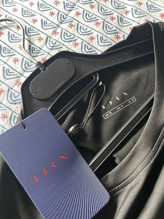 Camiseta Born Living Yoga Negra