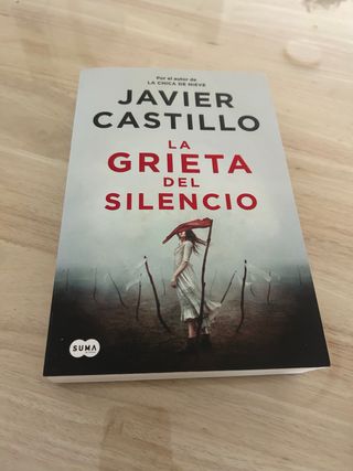 La grieta del silencio / The Fissure of Silence...