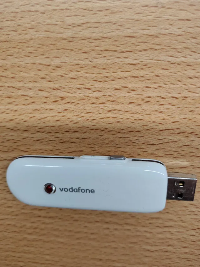 Modem USB Vodafone Huawei K3715 + microSD