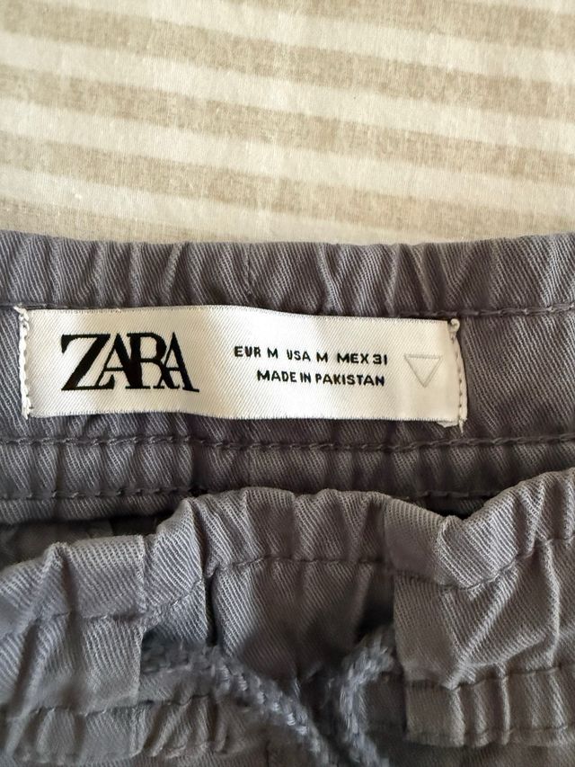 Pantalón jogger Zara gris desgastado Talla M