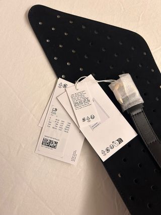 Cinturón ancho negro & other stories