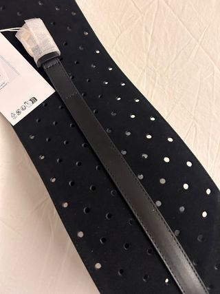 Cinturón ancho negro & other stories