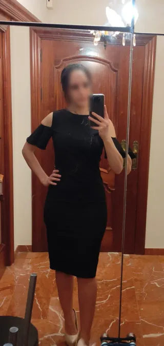 Vestido negro Zara.
