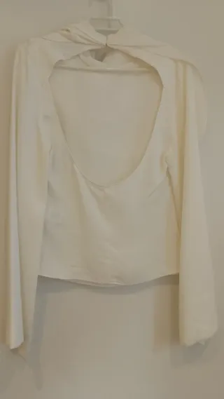 Blusa Zara Blanca Talla XS.Nueva. espalda al aire.