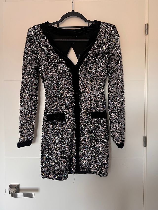 Vestido lentejuelas negro y plateado
