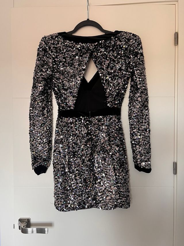 Vestido lentejuelas negro y plateado