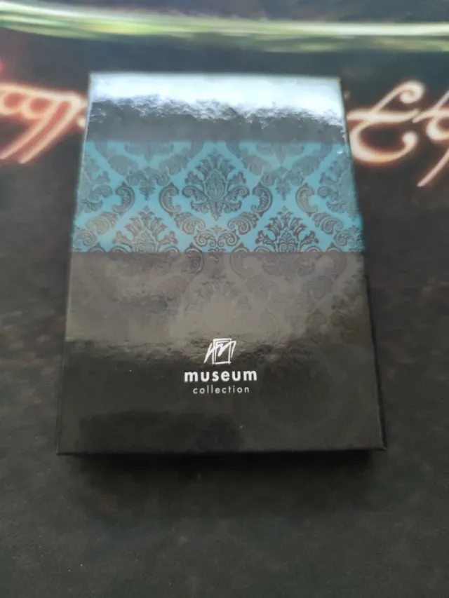 Moneda cuadrada 1$ 2014 Islas Salomón El Grito