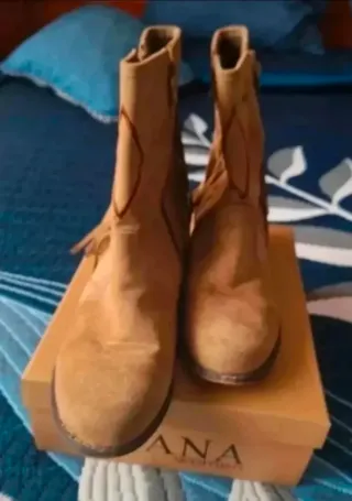 Botas ante beige con flecos y bordado talla 39