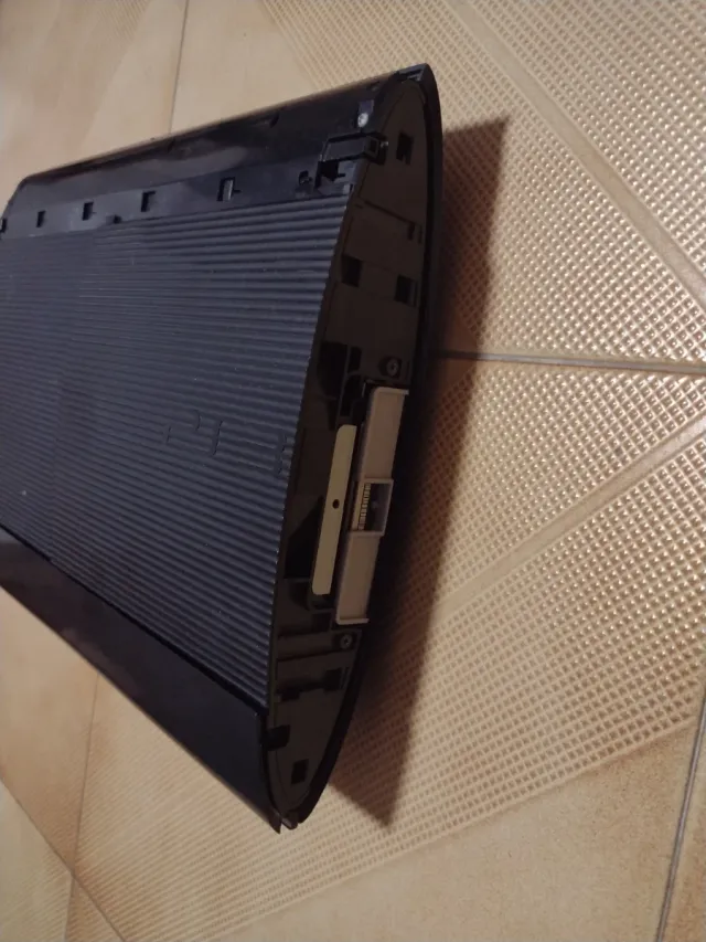 PlayStation 3 Slim Negra