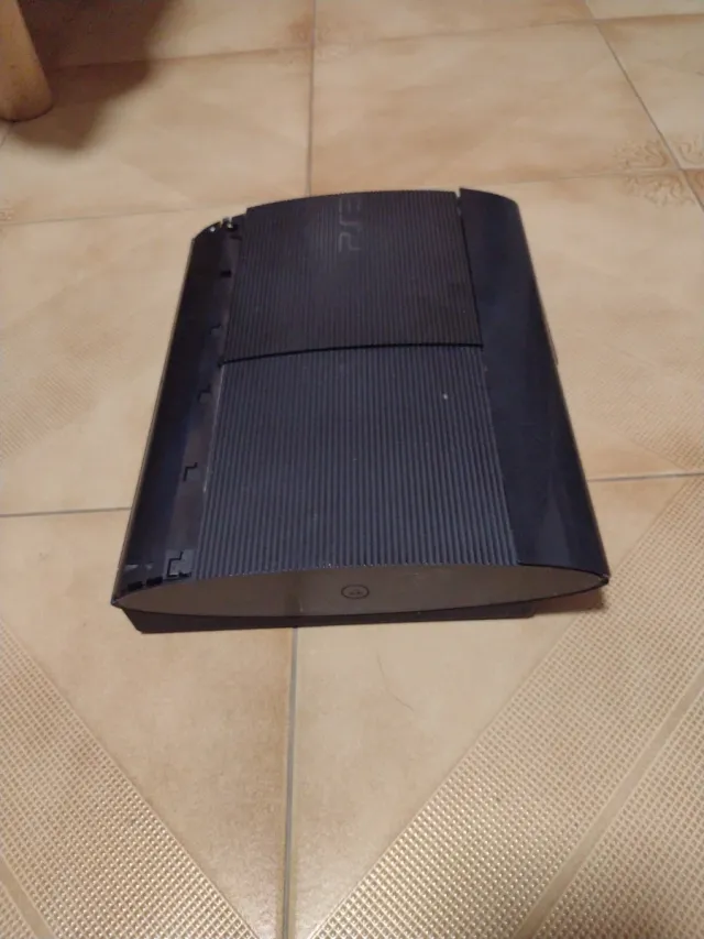 PlayStation 3 Slim Negra