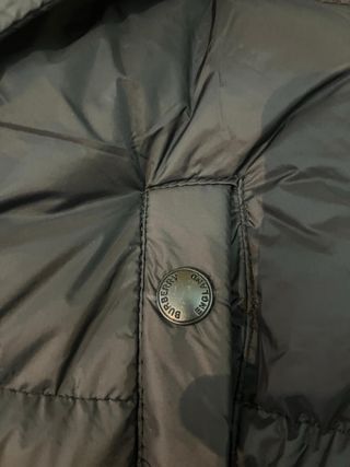 Piumino nero Burberry con cappuccio