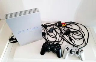 Consola PlayStation 2 + 2 Mandos