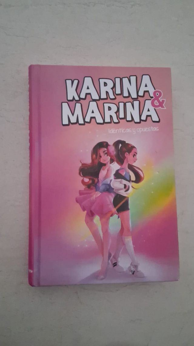 Idénticas y opuestas (Karina & Marina 1)