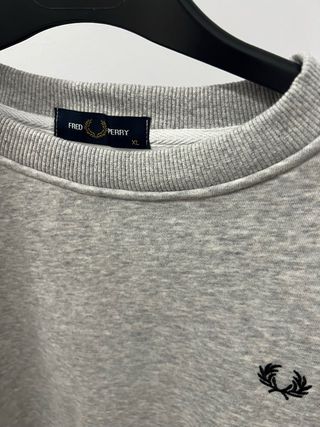Sudadera Fred Perry Gris