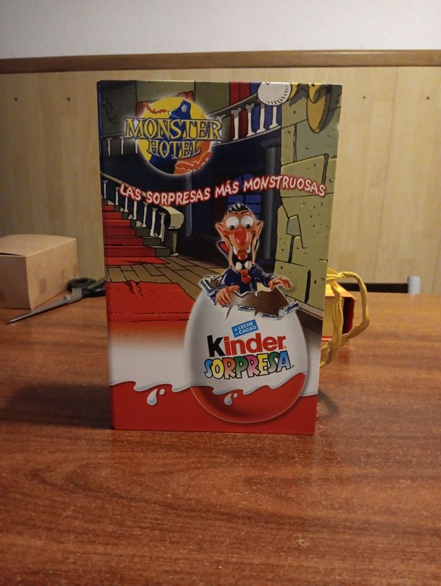 Kinder Sorpresa Monster Hotel
