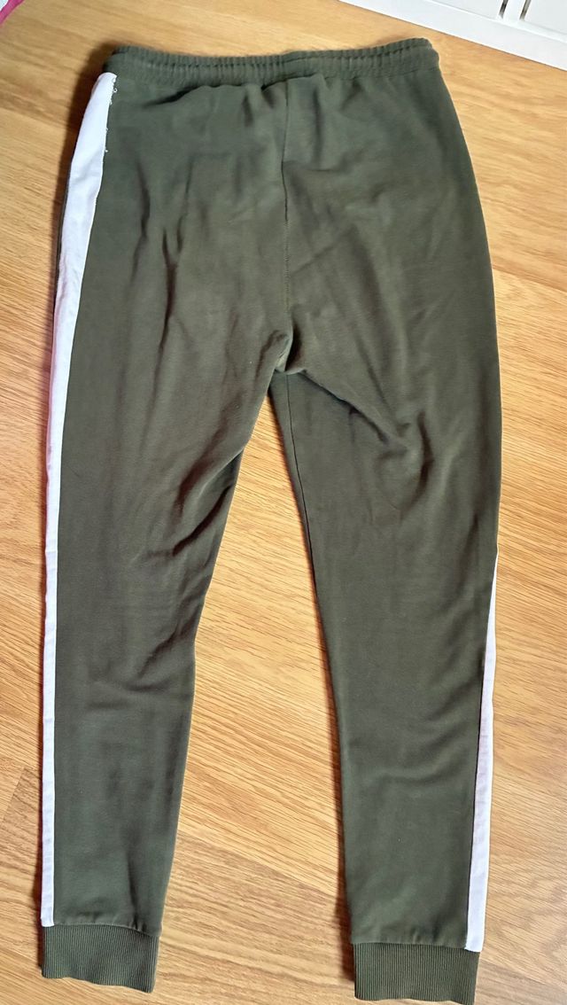 Pantalón SikSilk verde y blanco