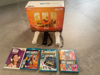 Nintendo Wii U + 4 Juegos + 3 Mandos