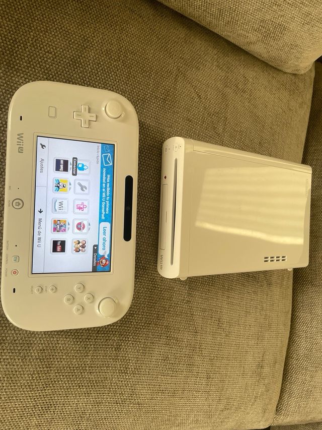 Nintendo Wii U + 4 Juegos + 3 Mandos