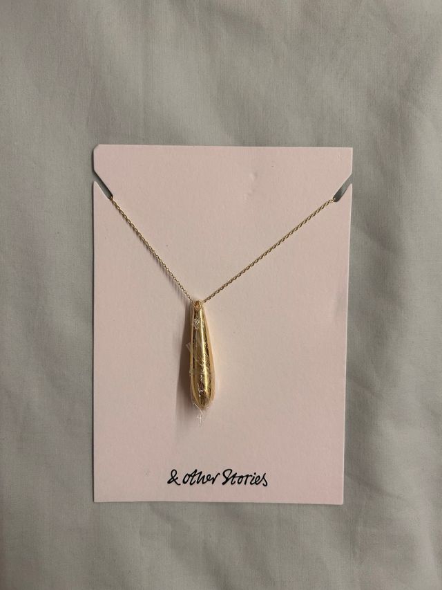 Collar dorado & Other Stories