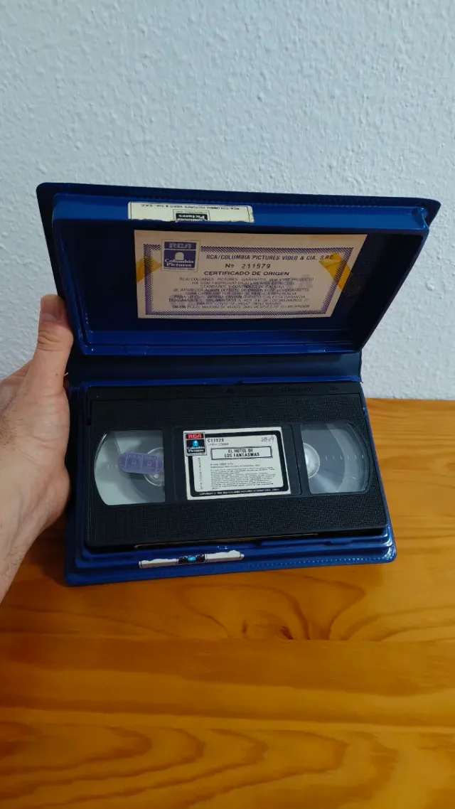 El Hotel De Los Fantasmas Y Mi Diabólico Amante