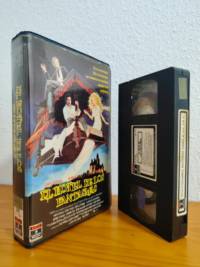 El Hotel De Los Fantasmas Y Mi Diabólico Amante