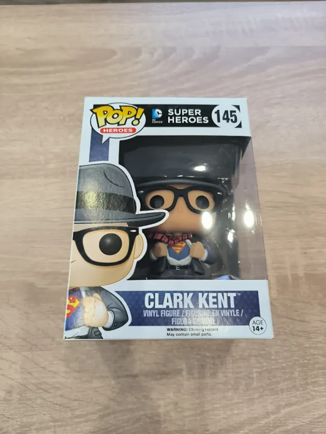 Funko Pop! Clark Kent 145 DC Super Heroes