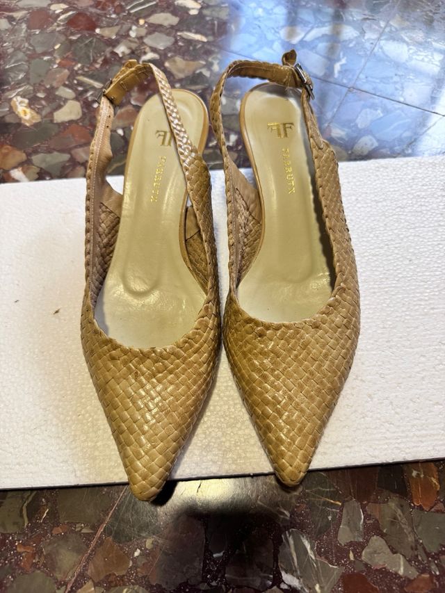 Sandalias TF Beige Vestir