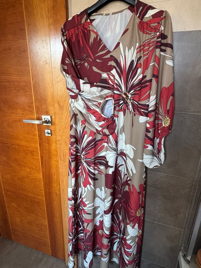 Vestido largo floral manga abullonada