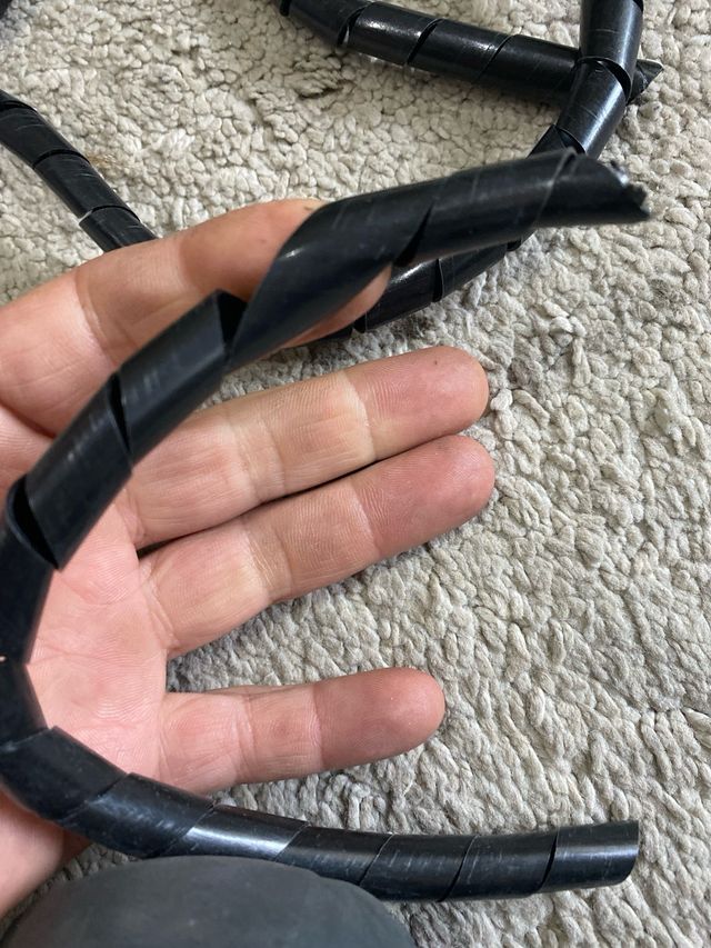 Organizador de cables en espiral negro 1,6m