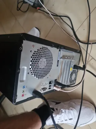 PC HP i5 8400 1TB HDD Grabadora no discutible