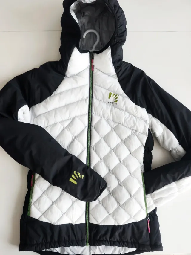 Chaqueta Karpos Negra y Blanca