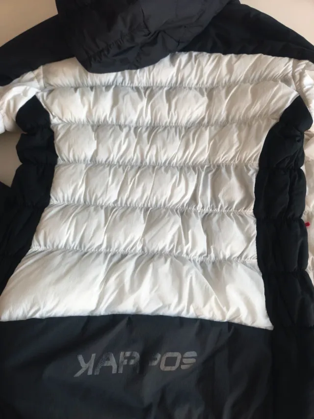 Chaqueta Karpos Negra y Blanca