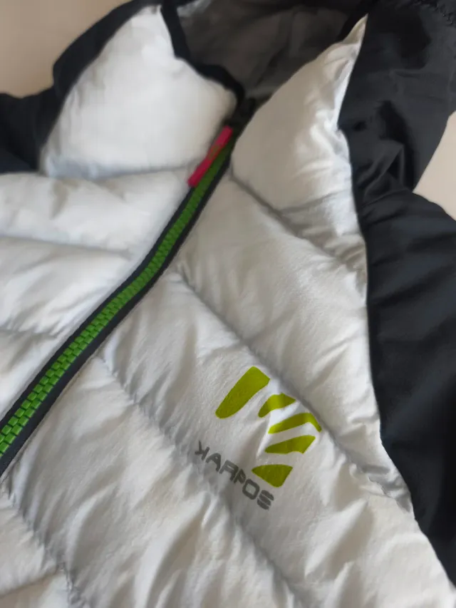 Chaqueta Karpos Negra y Blanca