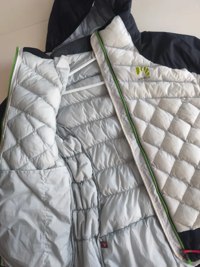 Chaqueta Karpos Negra y Blanca