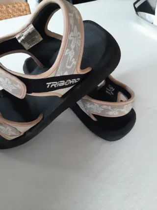 Sandalias Trekking Decathlon estampada Rosa/Negro