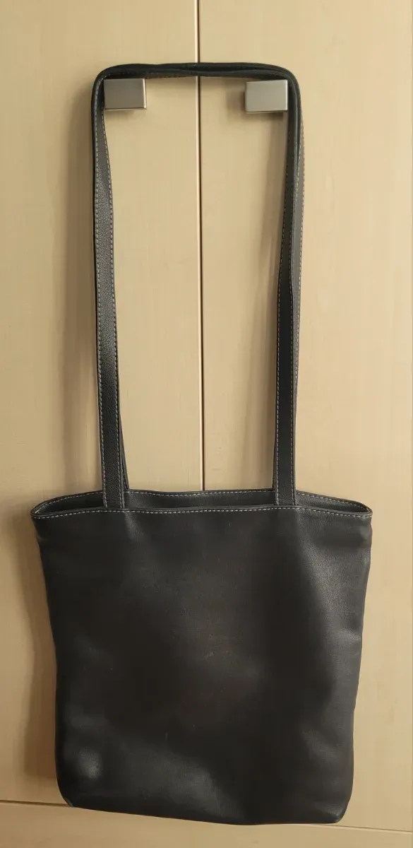 Bolso de piel Mutton negro/azul