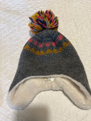 Gorro infantil pompón forro polar