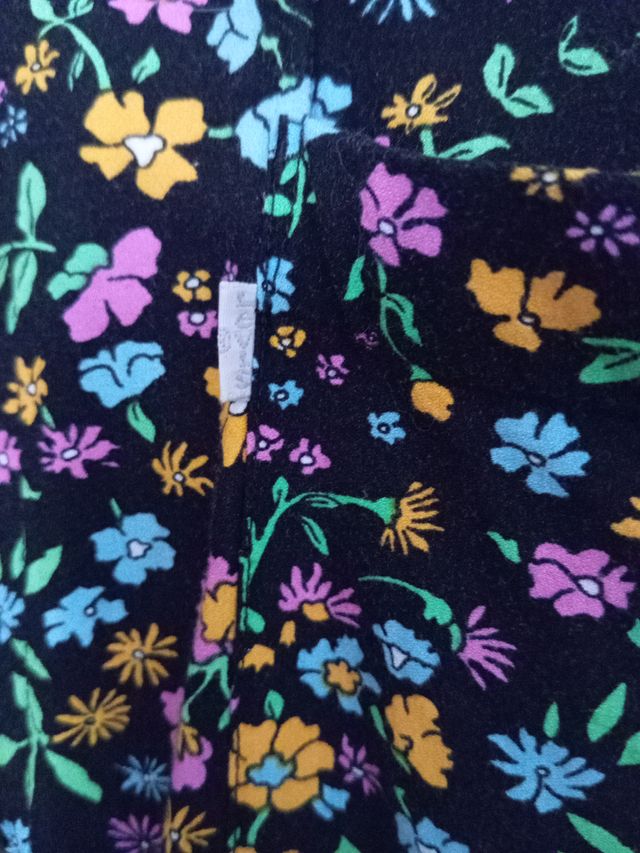 Camisa Levi's Flores Boyfriend Fit Talla L