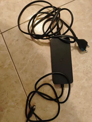 Patinete Eléctrico Xiaomi Negro y cargador oficial