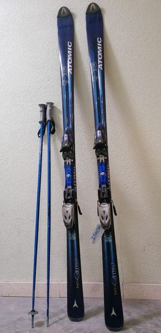 Esquís Atomic Beta Carv con Bastones