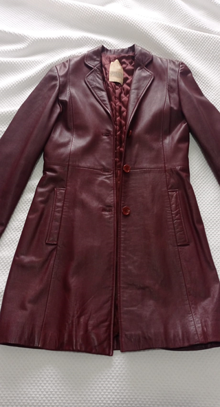 Chaqueta de piel 3/4 color burdeos