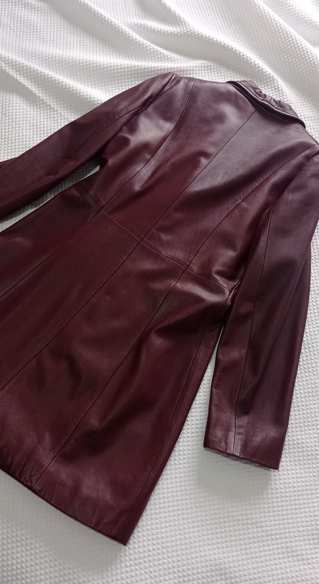 Chaqueta de piel 3/4 color burdeos