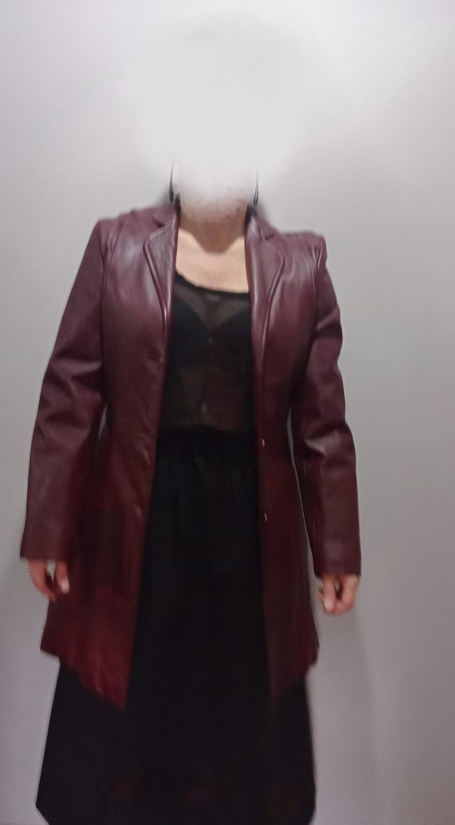 Chaqueta de piel 3/4 color burdeos